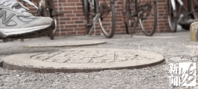 太夸张！上海人比比谁家楼下井盖多！有人家门口100个<strong></p>
<p>币链网</strong>，“走路难！到处都像贴膏药”...