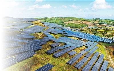 坚持“双碳”引领，推动全面绿色转型（稳中求进、提质增效 实现“十五五”良好开局）